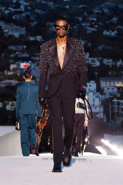 Look 66